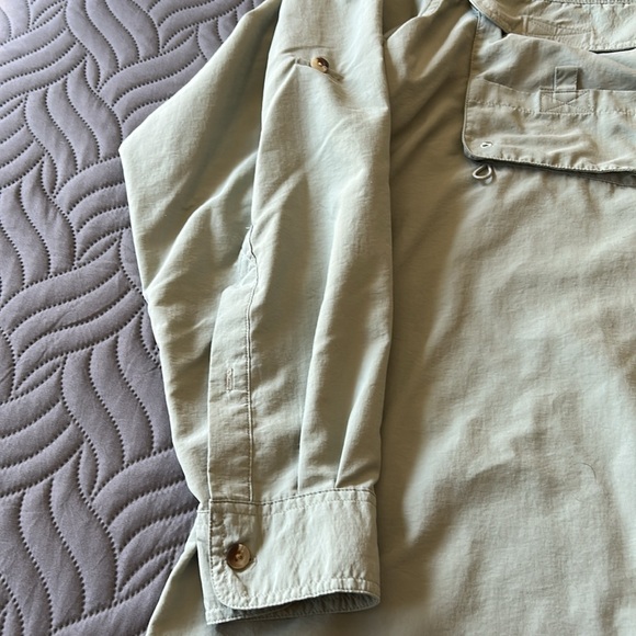 🎣 Bass Pro Shops Sage Green Casual Button Down Lightweight Shirt - Picture 4 of 10